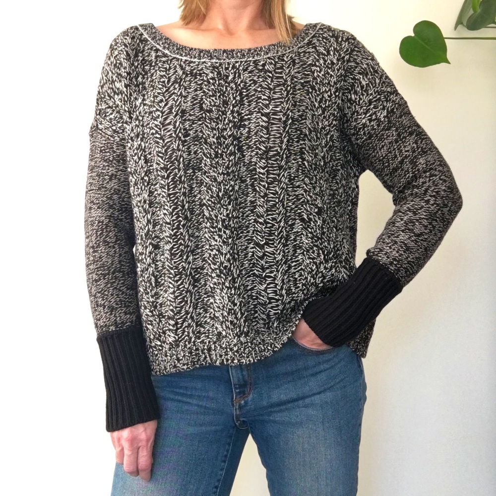 NWT American Eagle Outfitters Mixed Marl Knit Pullover Sweater, size Large 🖤